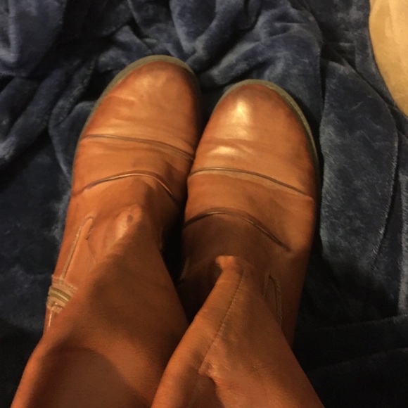 Tan faux leather mid calf boots - Picture 3 of 3